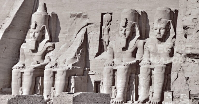 Ramses II statues