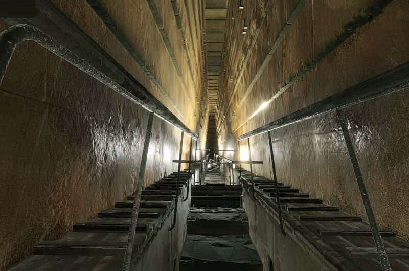 Inside the great pyramid - Egypt Fun Tours