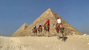 Layover tour to pyramids and Sphinx