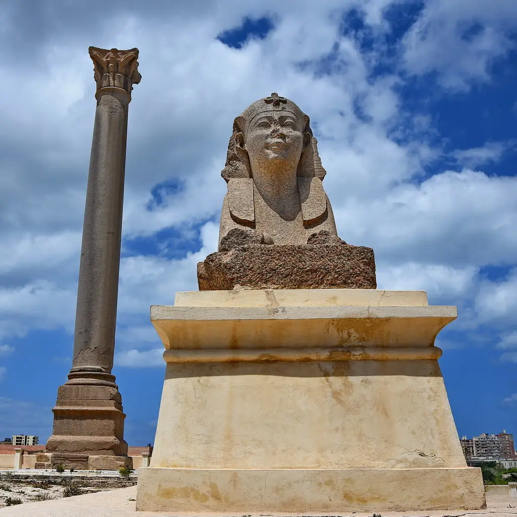 Technical Marvel Engineering the Monolith - Pompey's Pillar