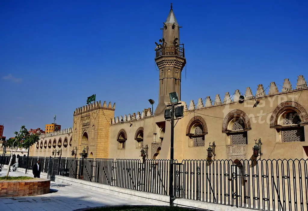 The Mosque in the 21st Century Restoration and Tourism