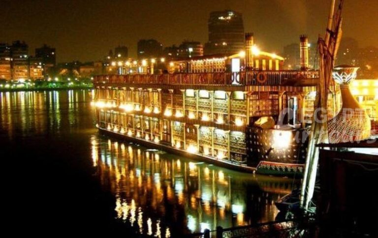 Cruise Nile dinner