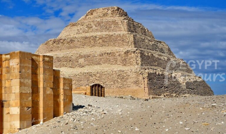 Saqqara step pyramid - cairo tour package