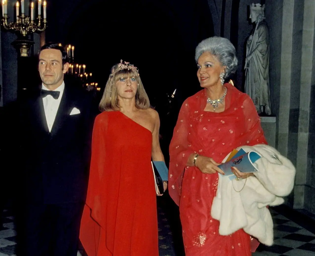 A Story of Love; The Daily Red Rose