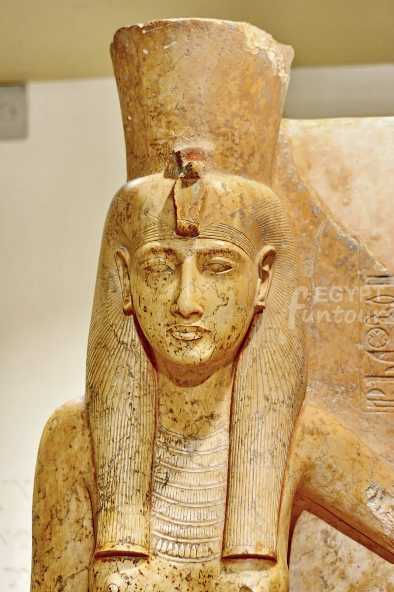 luxor museum artifacts 21