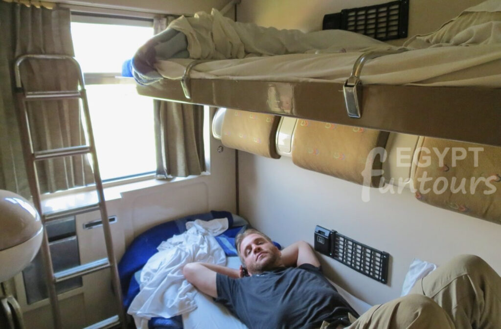 booking the night train online - sleeper train egypt
