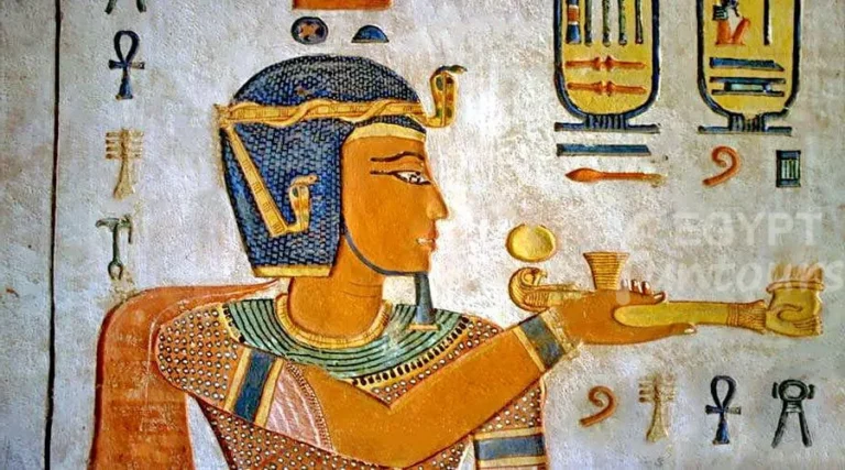 queen titi tomb luxor