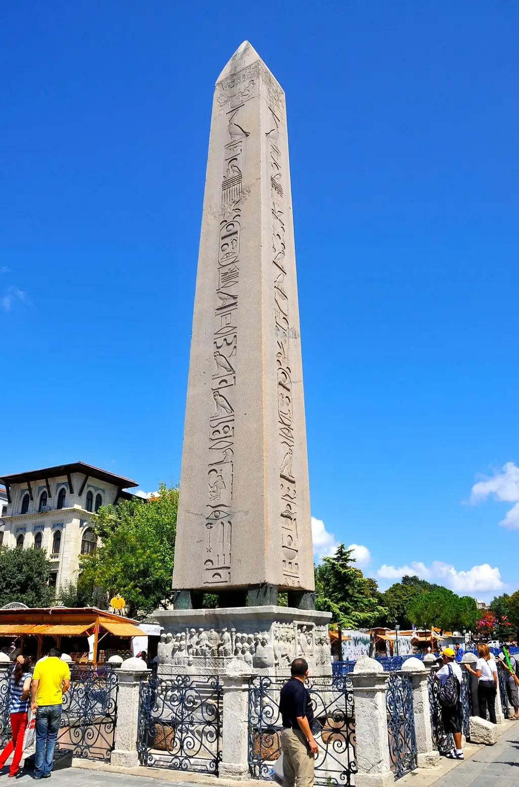 Obelisk_of_Thutmosis_III_in_Istanbul