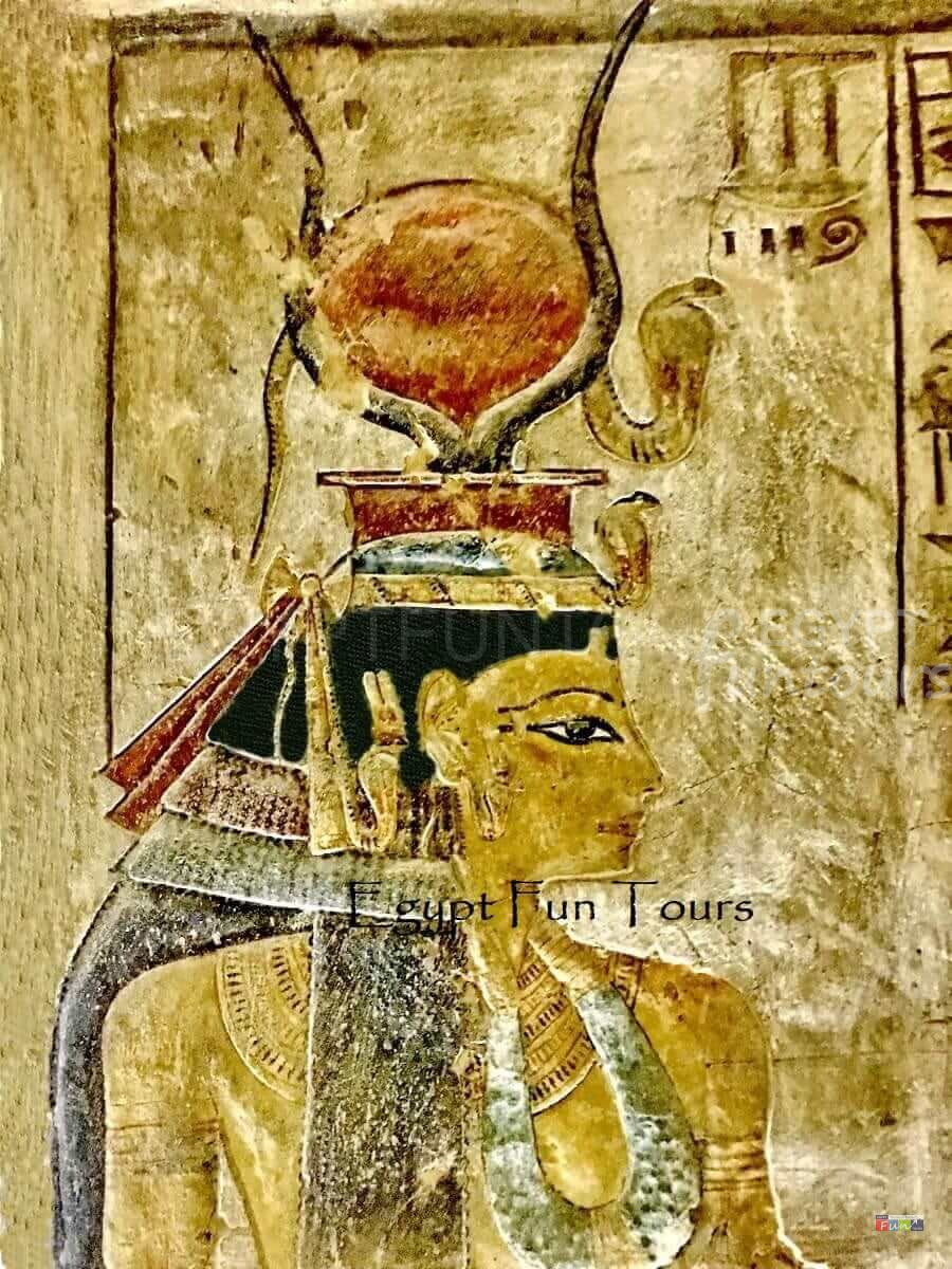 Isis goddess of knowledge and Magic - Egypt Fun Tours