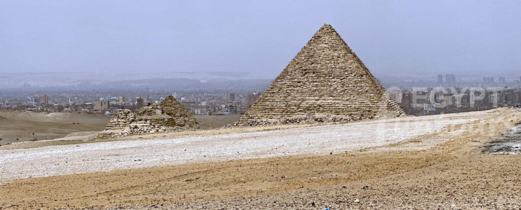 6 Days UNESCO Tour Package - meditation tour - Menkaure Pyramid