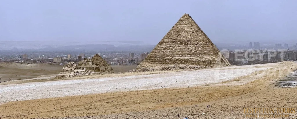 6 Days UNESCO Tour Package - meditation tour - Menkaure Pyramid