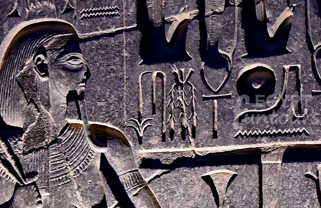 Depictions of the Ankh - Ankh, the Key of Life by the Ancient Egyptians - Egypt Fun Tours