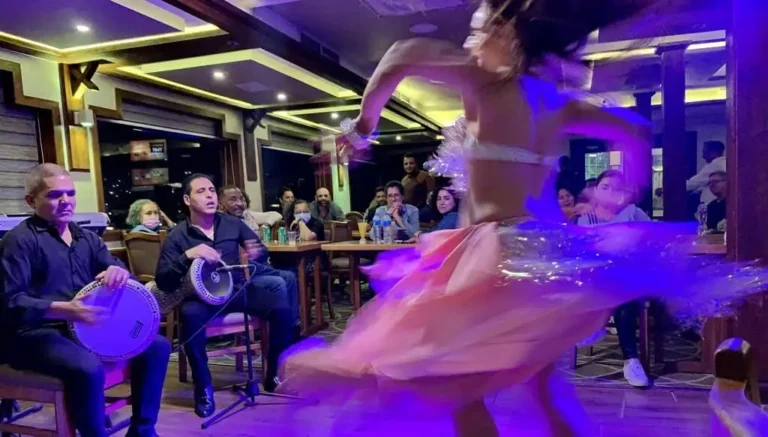 Cairo belly dance show - Egypt Fun Tours