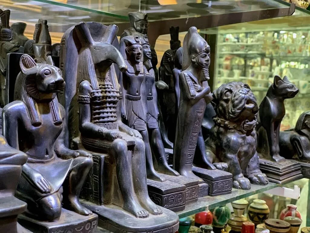 The family and connections of the cat goddess Bastet - Egypt Fun To Tours