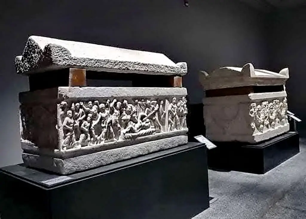 Experience Alexandria with the Experts