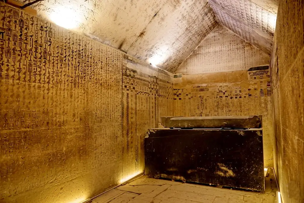 Interior Architecture, Descending into the Blue Vault