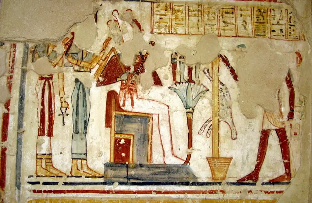 Must-Visit Highlights The Masterpiece Tombs of Roy and Shuroy