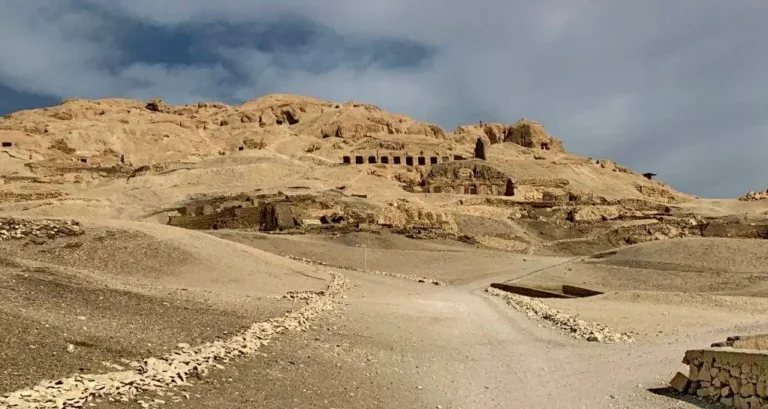 Sheikh Abd el-Qurna The Artistic Heart of the Nobles' Necropolis