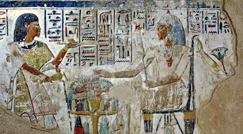 The Art and Inscriptions Solar Hymns and Royal Texts