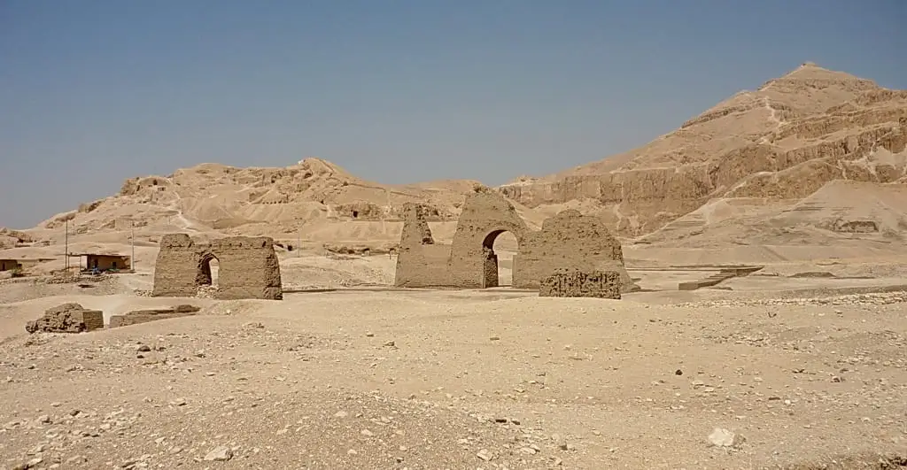 The Heavyweights Masterpiece Tombs of El-Khokha