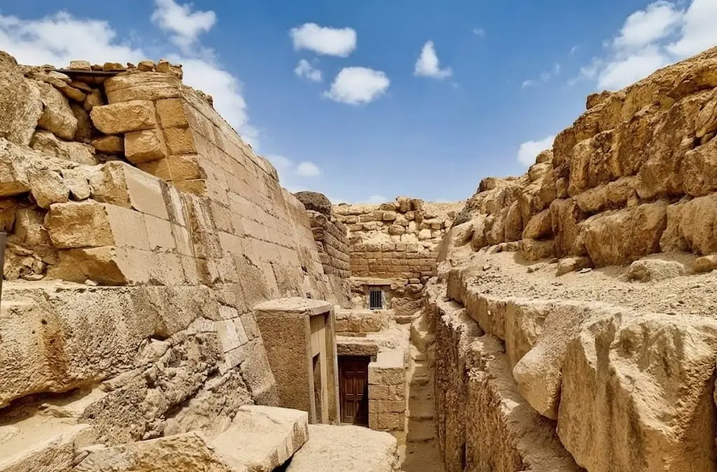 Visitor Guide Exploring G7530