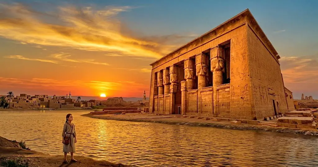 Cleopatra VII and the Legacy of the Queens