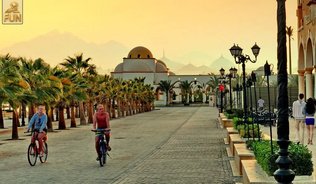 Sahl Hasheesh Evening Entertainment