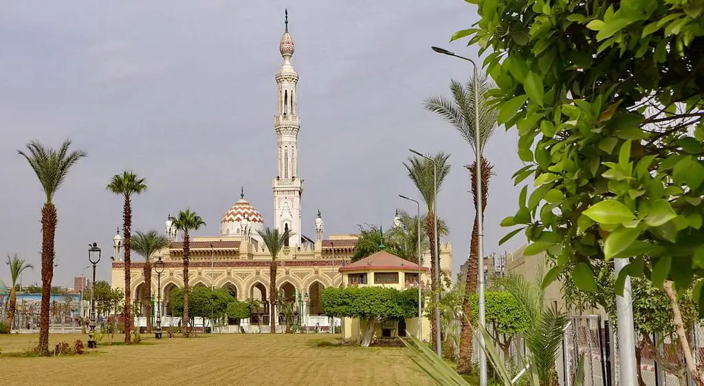 Spiritual Majesty The Sidi Abdel Rahim Al-Qenawi Mosque