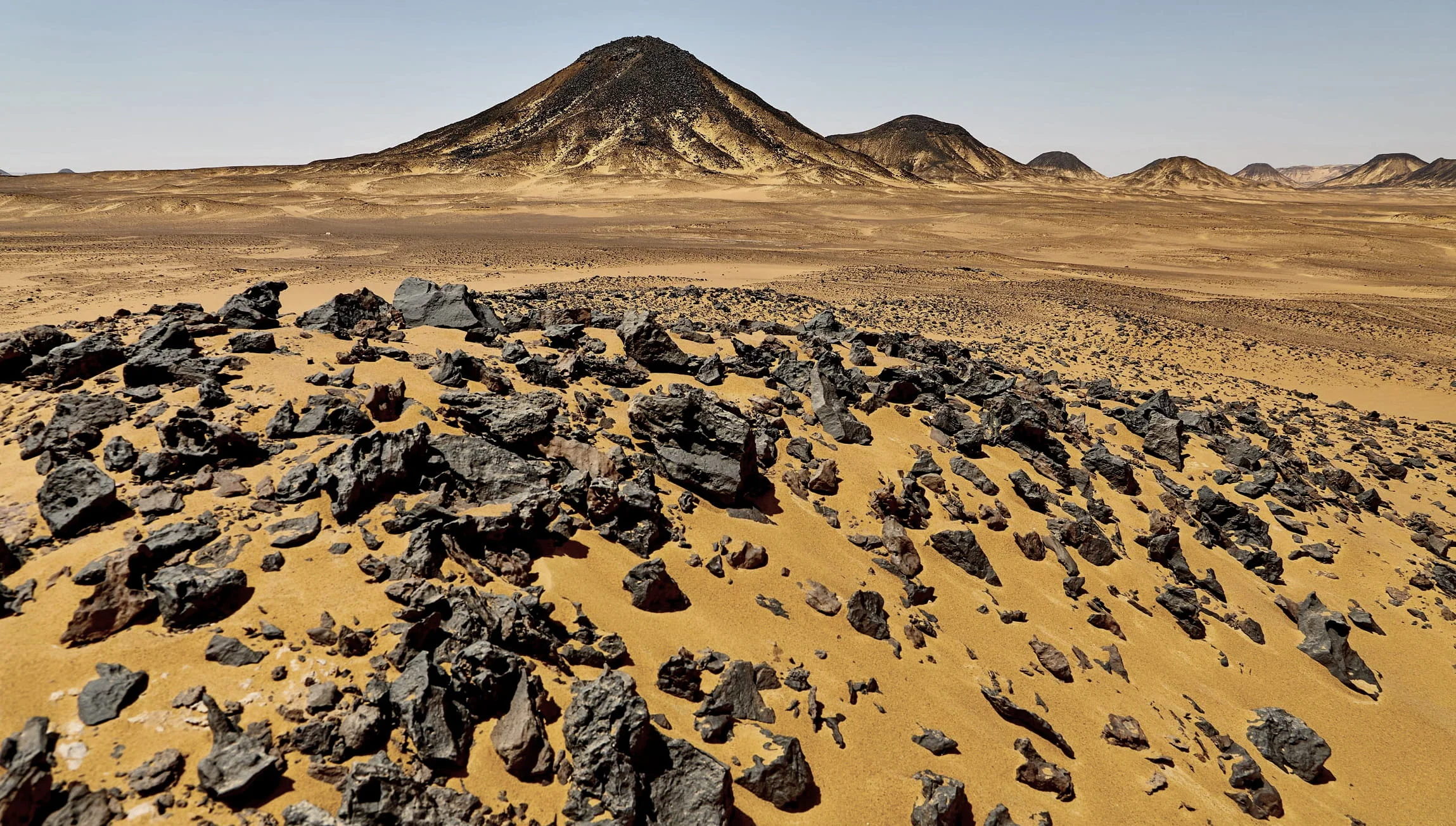 A Practical Visitor Guide to the Black Desert