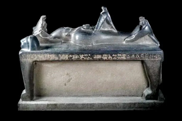The Bureaucratic Ghost in the Machine of the Thirteenth Dynasty of Egypt