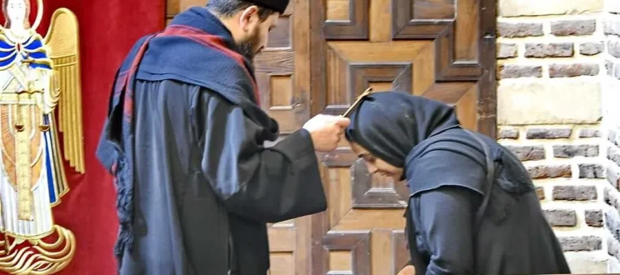 Coptic Cairo - Recieving blessings