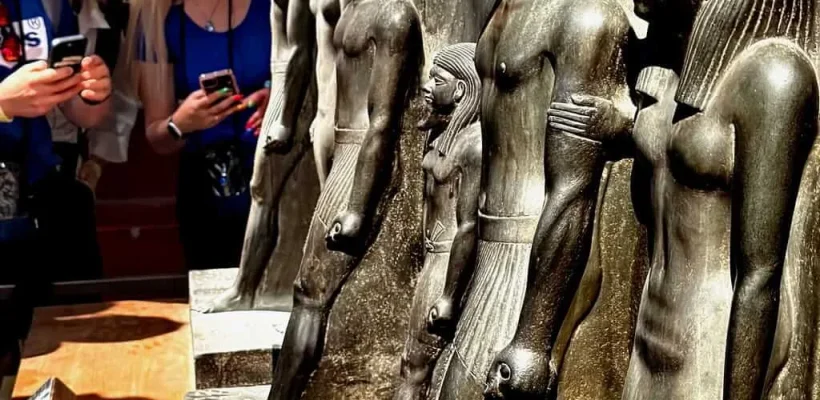 Statue of Menkawre in The Egyptian Museum