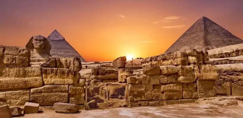 Giza-Pyramids-and-Saqqara-Tour-Pyramids-Sphinx-Tombs