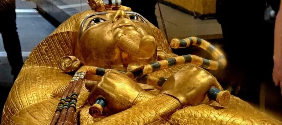 Golden Coffin of King Tut in The GEM - Layover Tour to Pyramids and GEM
