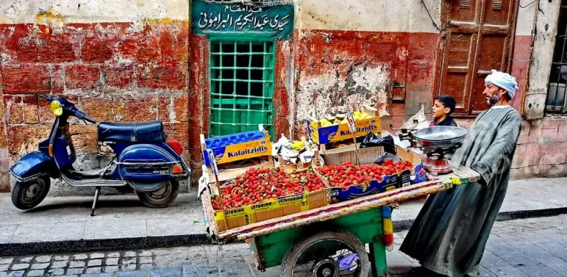 Islamic Cairo Walking Tour; Street vendors