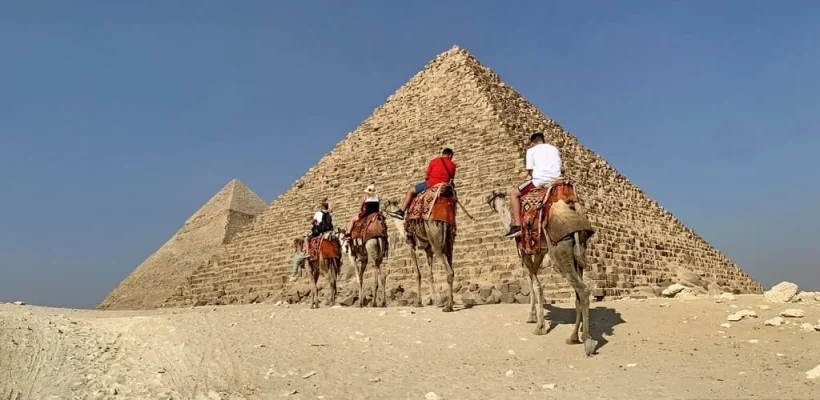 Layover tour to pyramids and Sphinx