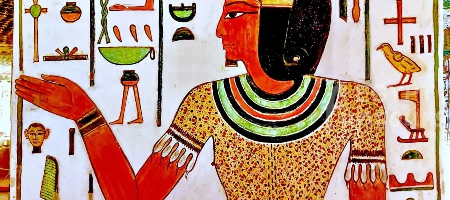 Nefertari tomb qv66 valley queens luxor
