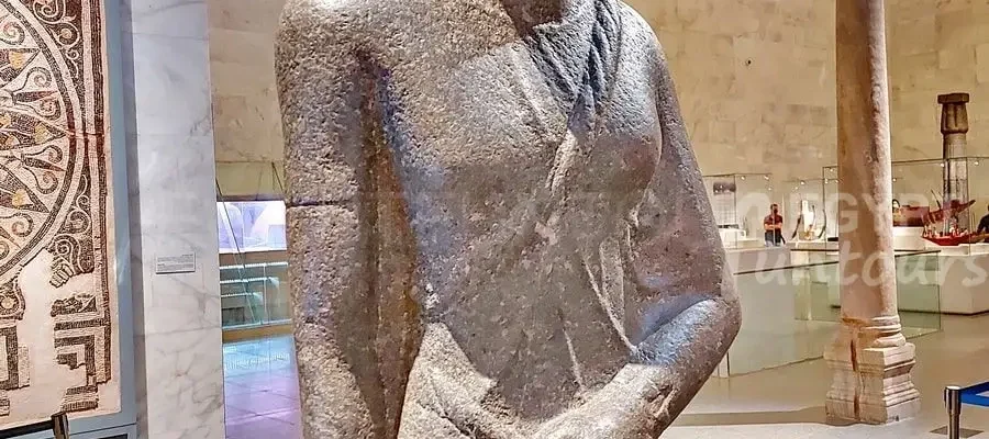 Pen Menkh Dendaras Governor NMEC Egypt Fun Tours