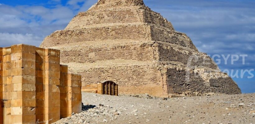 Saqqara step pyramid - cairo tour package