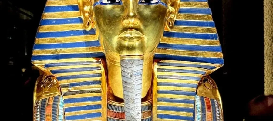 The Death Mask - Golden Mask of Tutankhamun