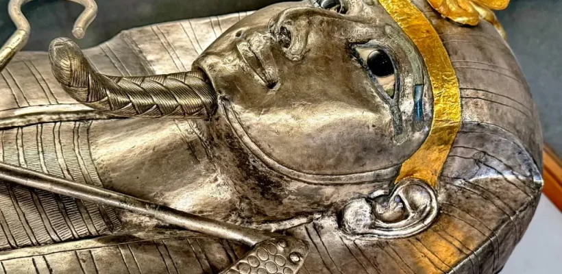 The Essential Cairo Private Day Tour Giza Pyramids, Egyptian Museum & The Bazaar - The Old Egyptian Museum