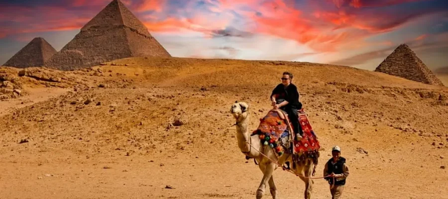 The Essential Cairo Private Day Tour Giza Pyramids, Egyptian Museum & The Bazaar - The pyramids of Giza