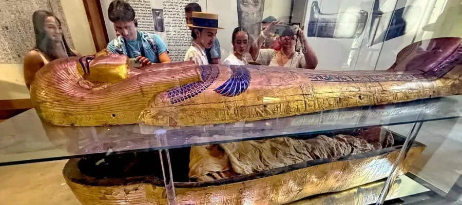 The Essential Cairo Private Day Tour Giza Pyramids, Egyptian Museum & The Bazaar - Yuya and Thuyas
