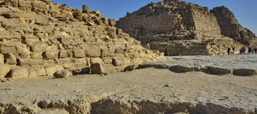 The Queens' Pyramids - Egypt Fun Tours