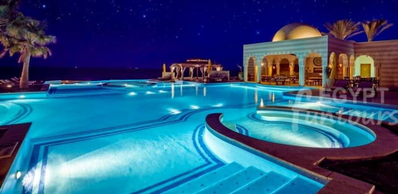 Top Deluxe Accommodation in the Red Sea - 9-day egypt tour