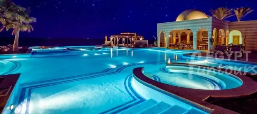 Top Deluxe Accommodation in the Red Sea - 9-day egypt tour