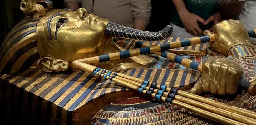Tutankhamun golden cofin