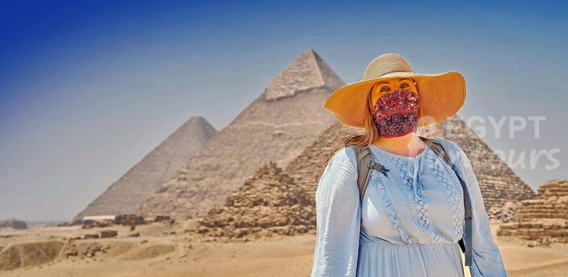 pyramids tour from the airport