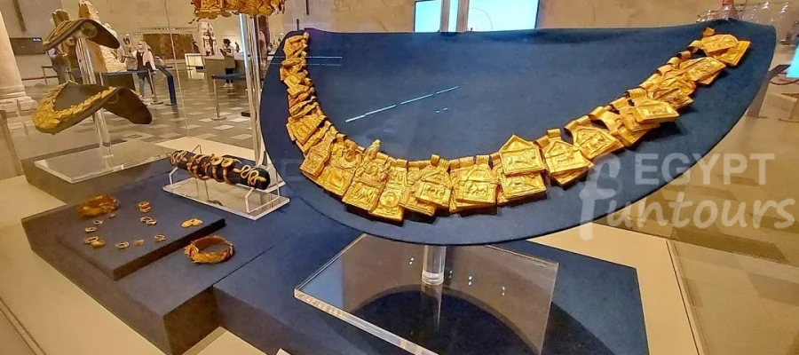 douche treasure NMEC - Greco-Roman Artifacts
