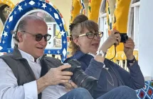 group tour of wonders